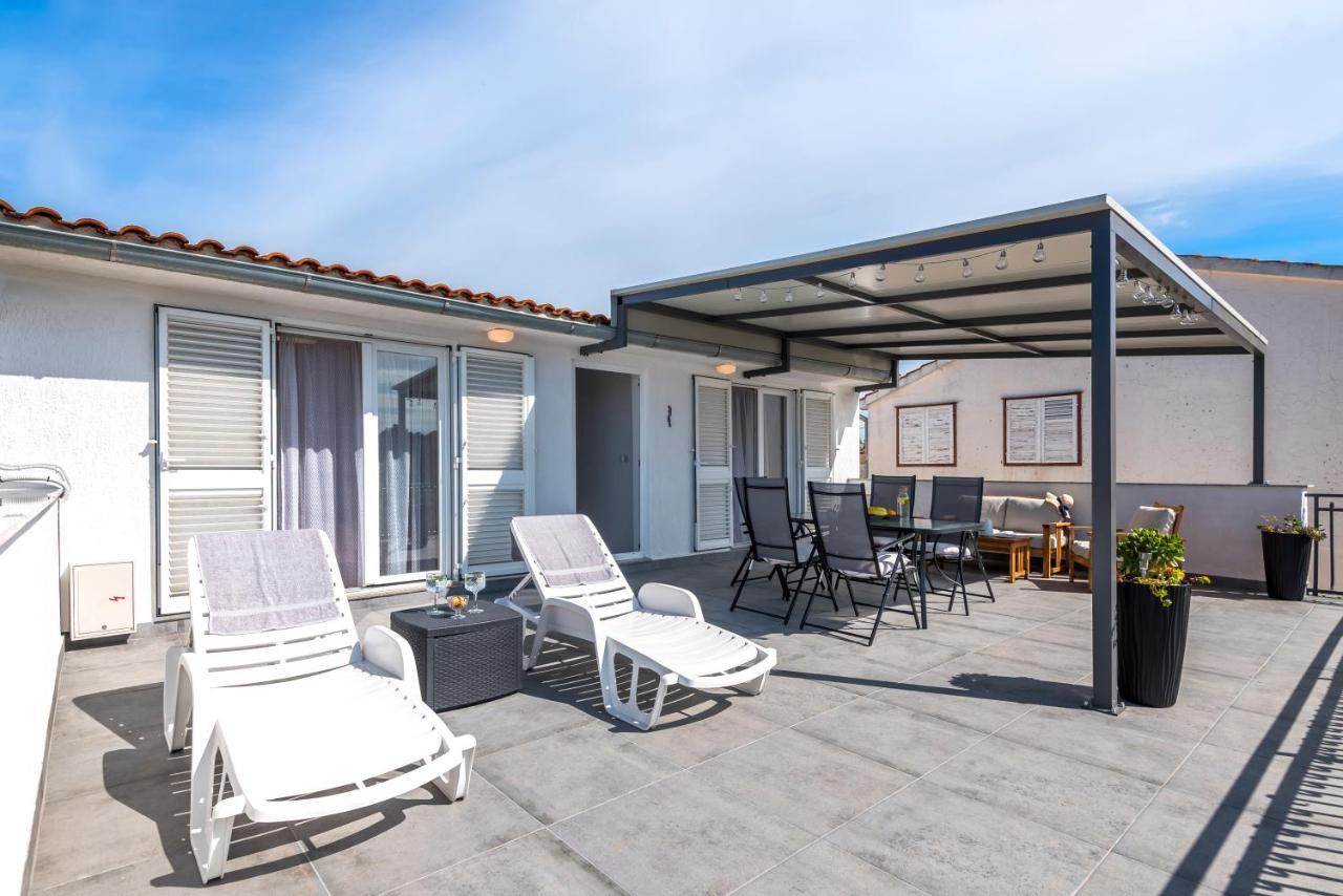 וודיצה Apartment And Rooms Dalmatiko מראה חיצוני תמונה