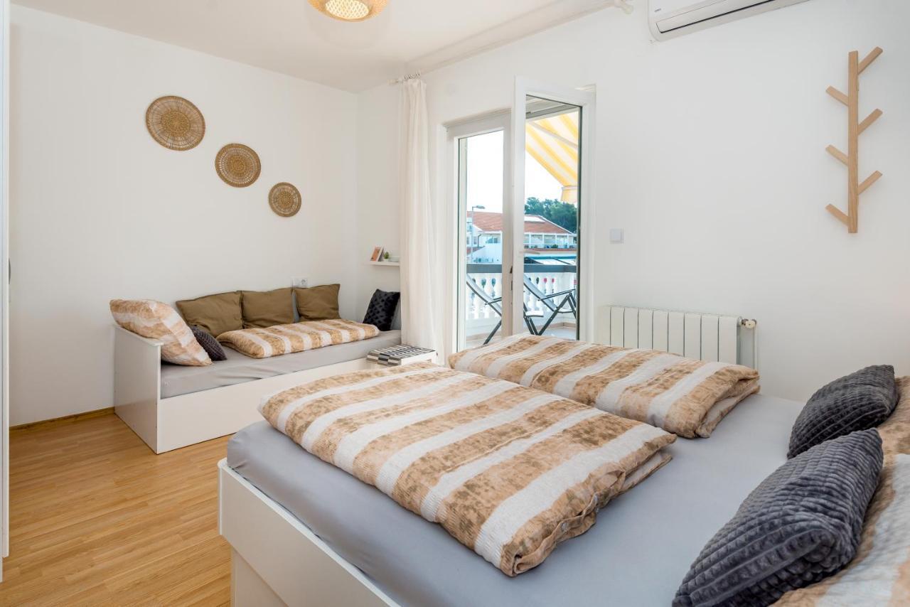 וודיצה Apartment And Rooms Dalmatiko מראה חיצוני תמונה