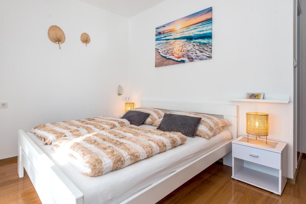 וודיצה Apartment And Rooms Dalmatiko מראה חיצוני תמונה